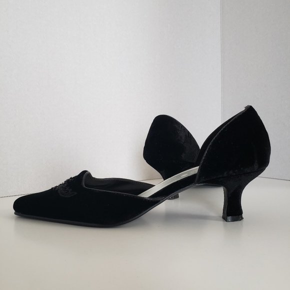 OUTLINE Black Velvet Kitten heels shoes Beaded detail - Picture 4 of 9